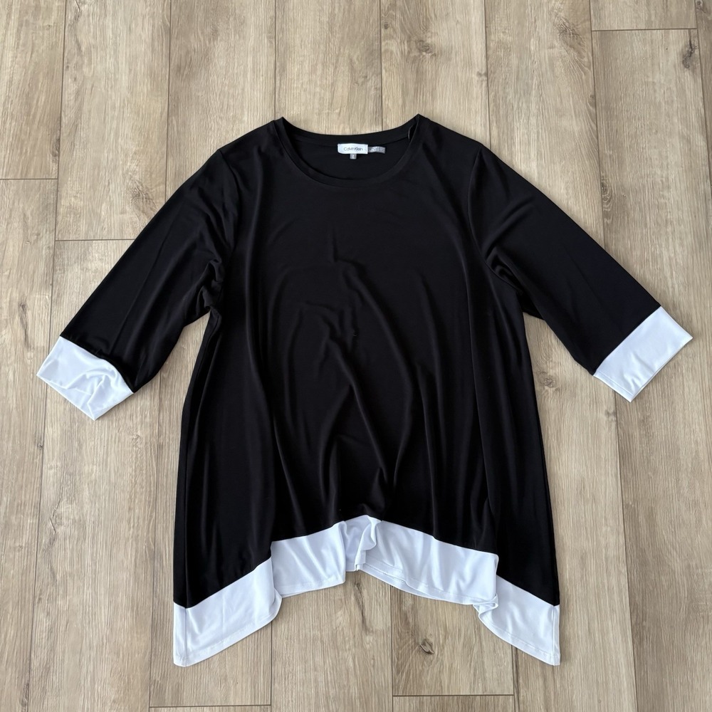 Calvin Klein Women's Blouse‎ 1X Black White Trim Bell Sleeve Top Workwear